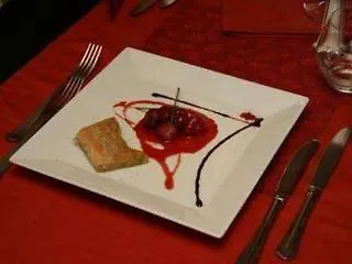 Claux De Serignac Hotel 3*