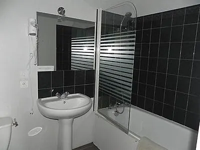 Hotel Claux De Serignac 3*